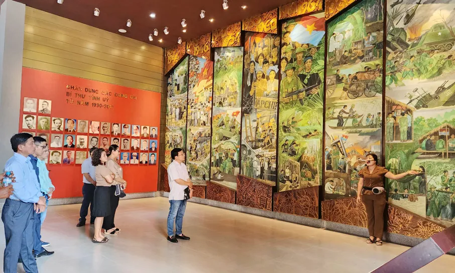 Chương Trình Ngoại Khoá | Khu Di Tích Lịch Sử Cách Mạng Long An