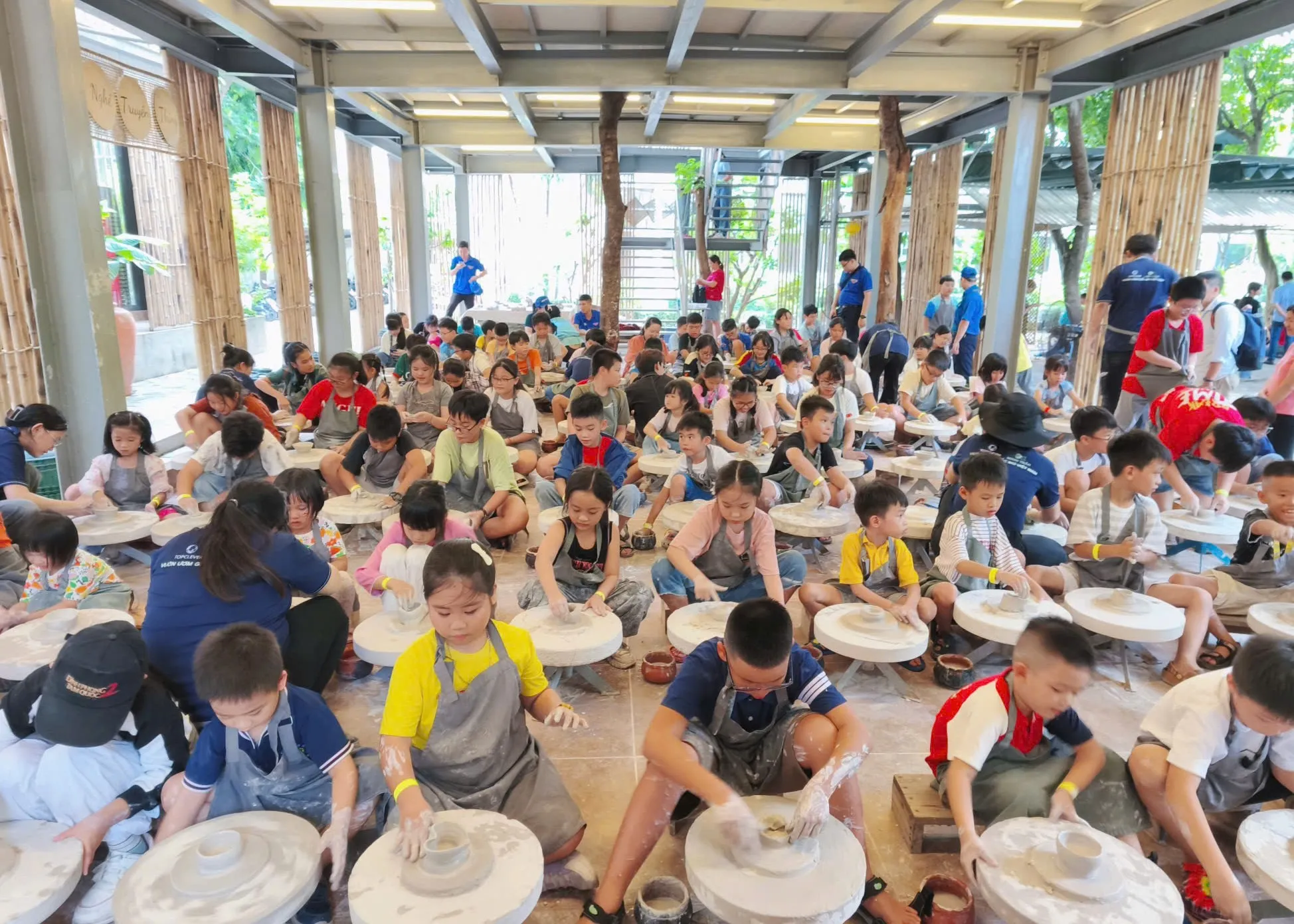 Đôi Tay Khéo Léo | Làng Gốm Bát Tràng